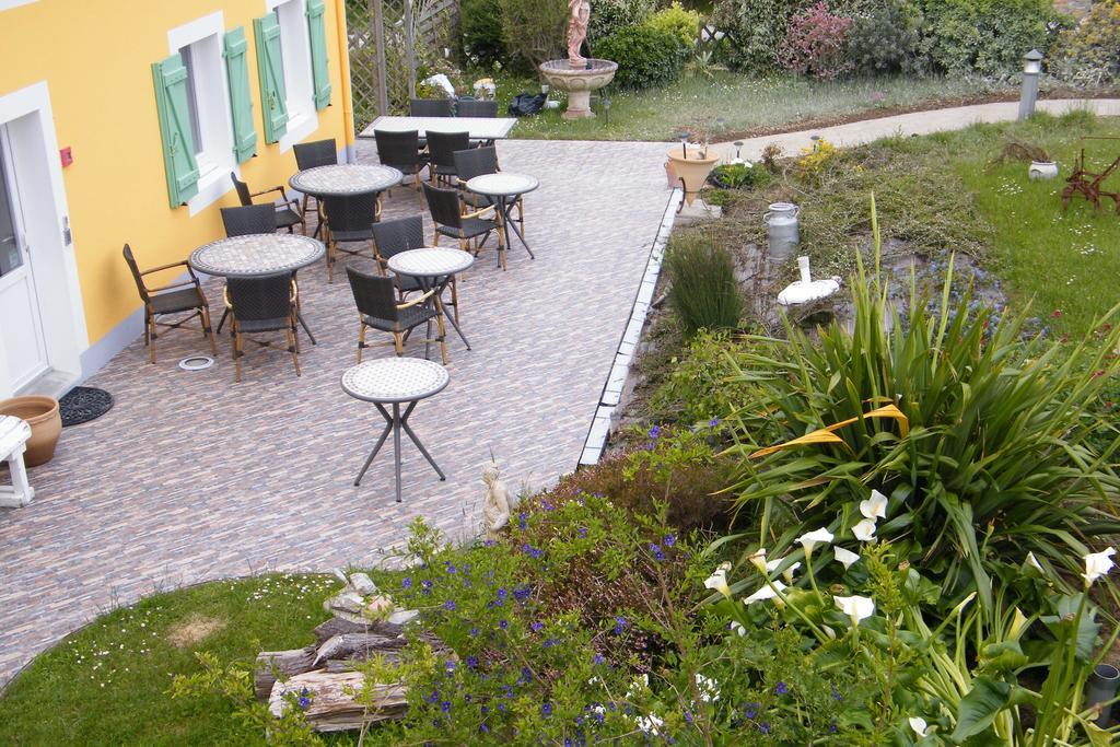 Chez Katy Et Dede Hotel Bangor Exterior photo